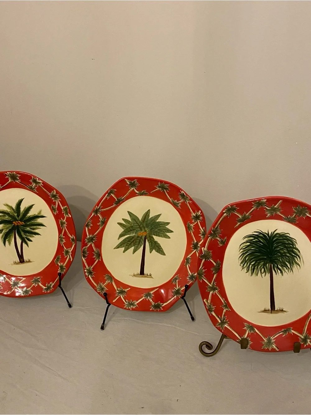 Pacific Rim Handpainted Ceramic Plate - Cream Trio - Picture 1 of 7